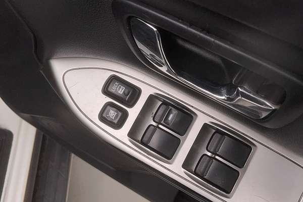 2017 Mitsubishi Pajero GLX NX