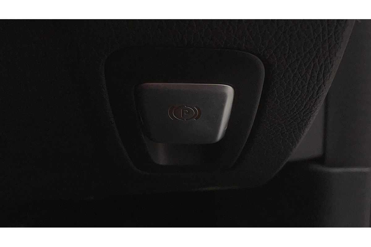 2016 Mercedes-Benz C-Class C200 W205