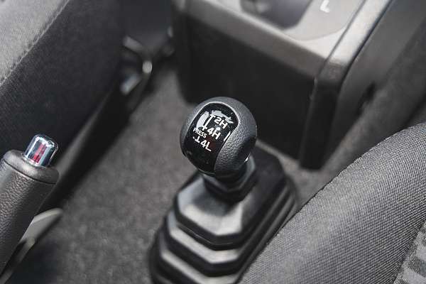 2024 Suzuki Jimny GLX GJ