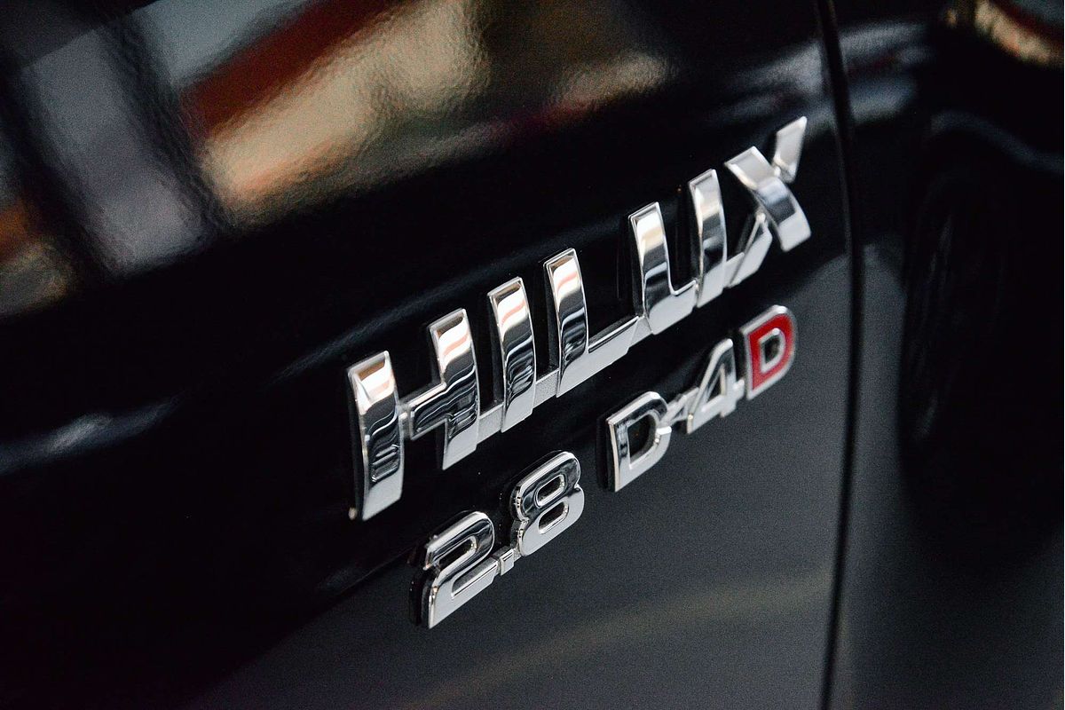2021 Toyota Hilux SR (4x4) GUN126R FACELIFT 4X4