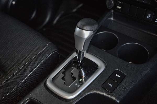 2021 Toyota Hilux SR (4x4) GUN126R FACELIFT 4X4