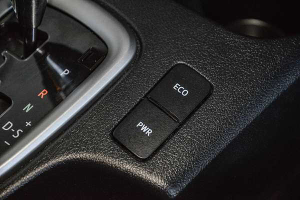 2021 Toyota Hilux SR (4x4) GUN126R FACELIFT 4X4
