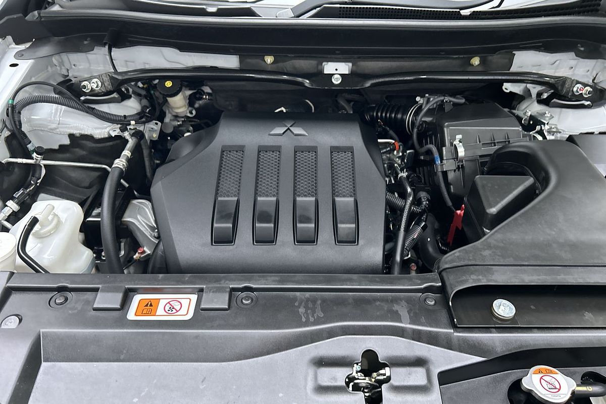 2023 Mitsubishi Eclipse Cross LS YB