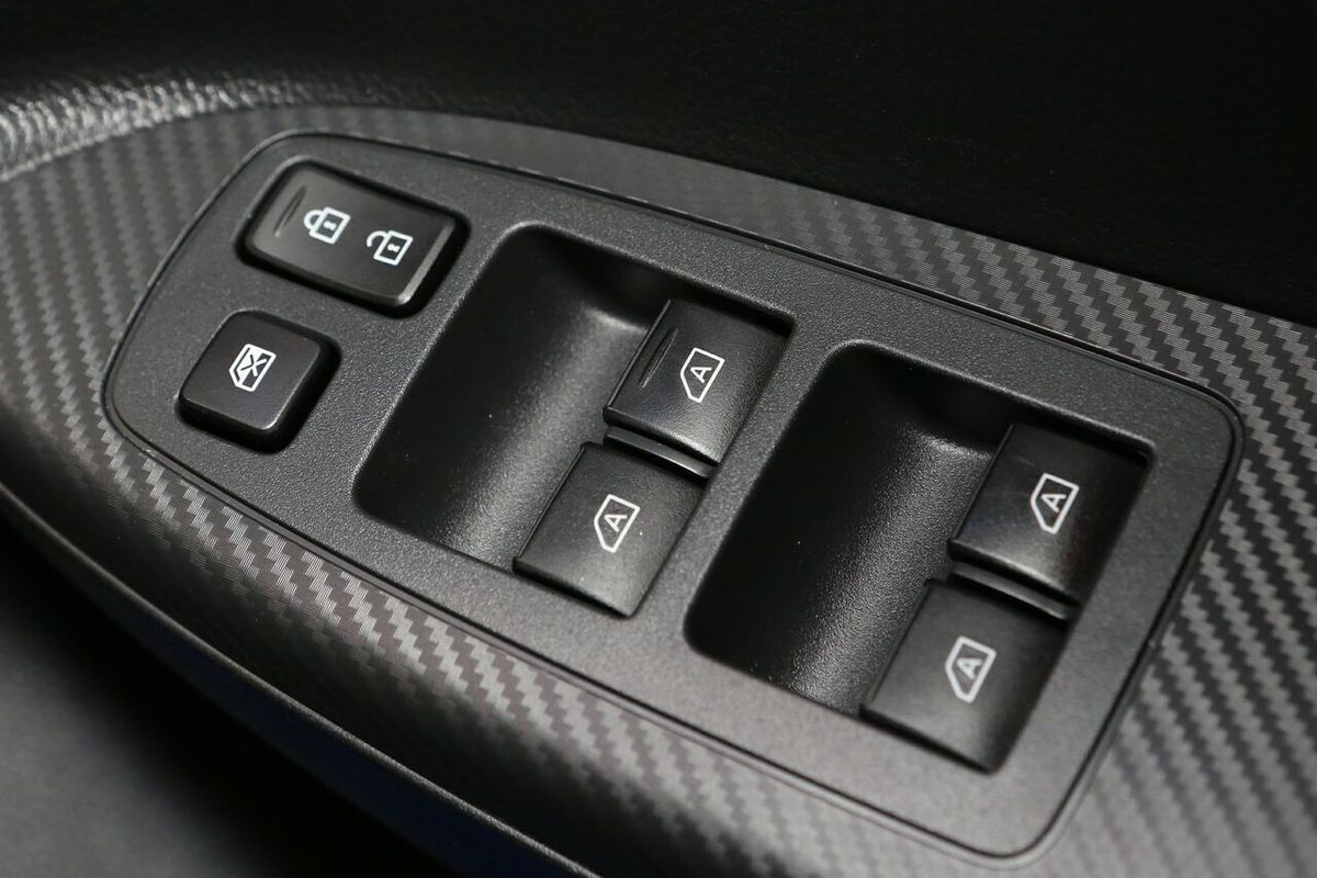2024 Mitsubishi Eclipse Cross LS YB