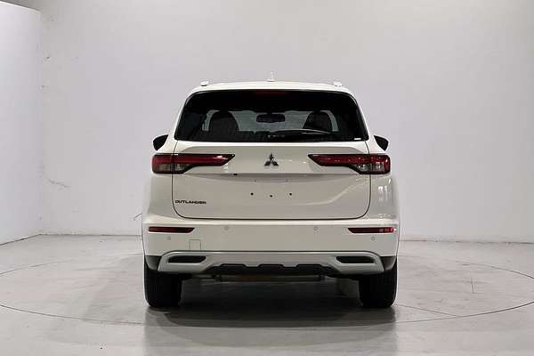 2024 Mitsubishi Outlander LS ZM