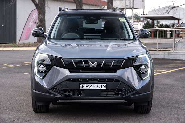 2025 Mahindra XUV3XO AX7L