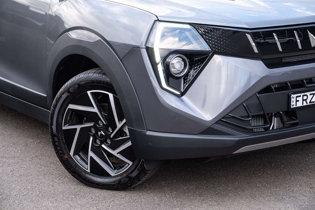 2025 Mahindra XUV3XO AX7L