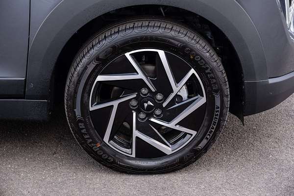 2025 Mahindra XUV3XO AX7L