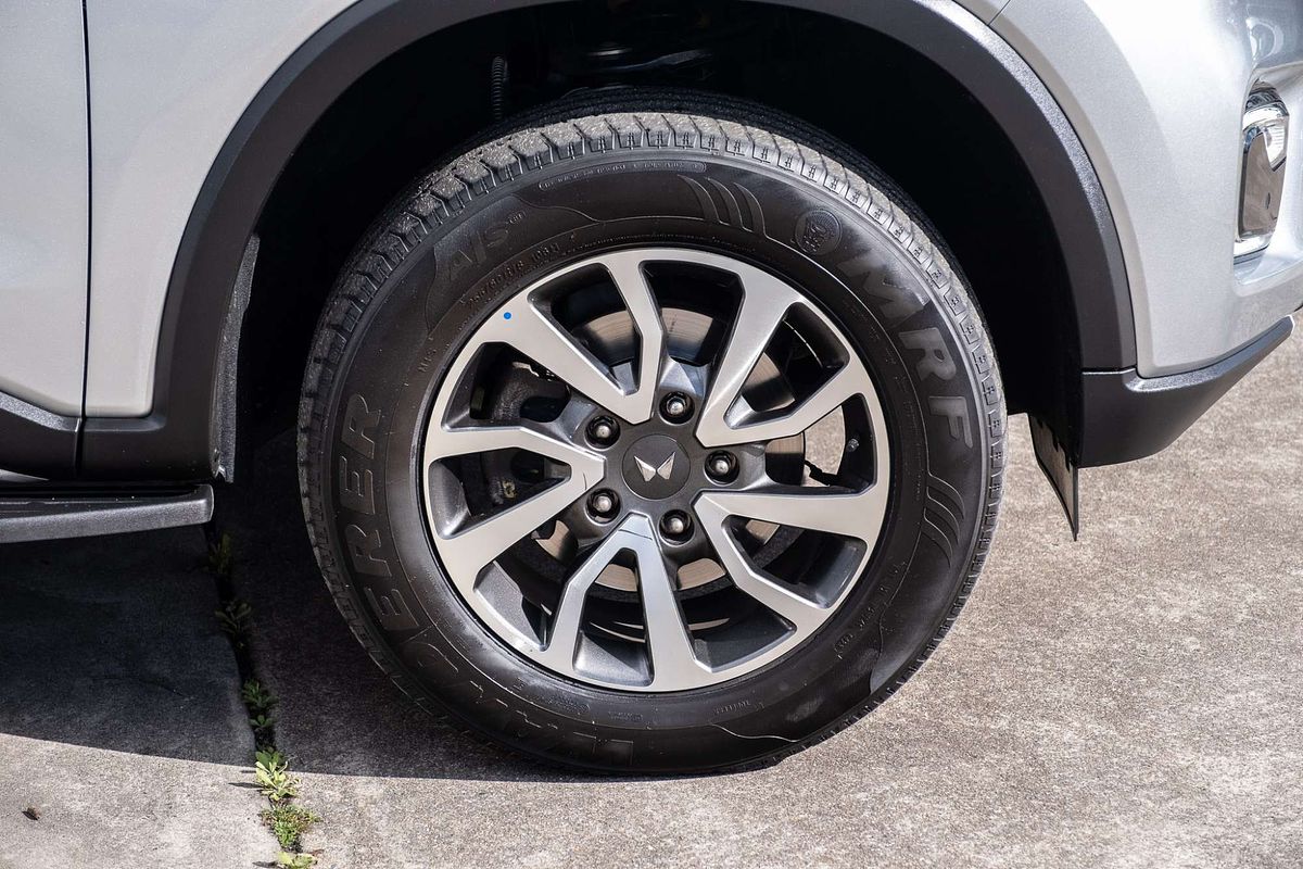 2023 Mahindra Scorpio Z8