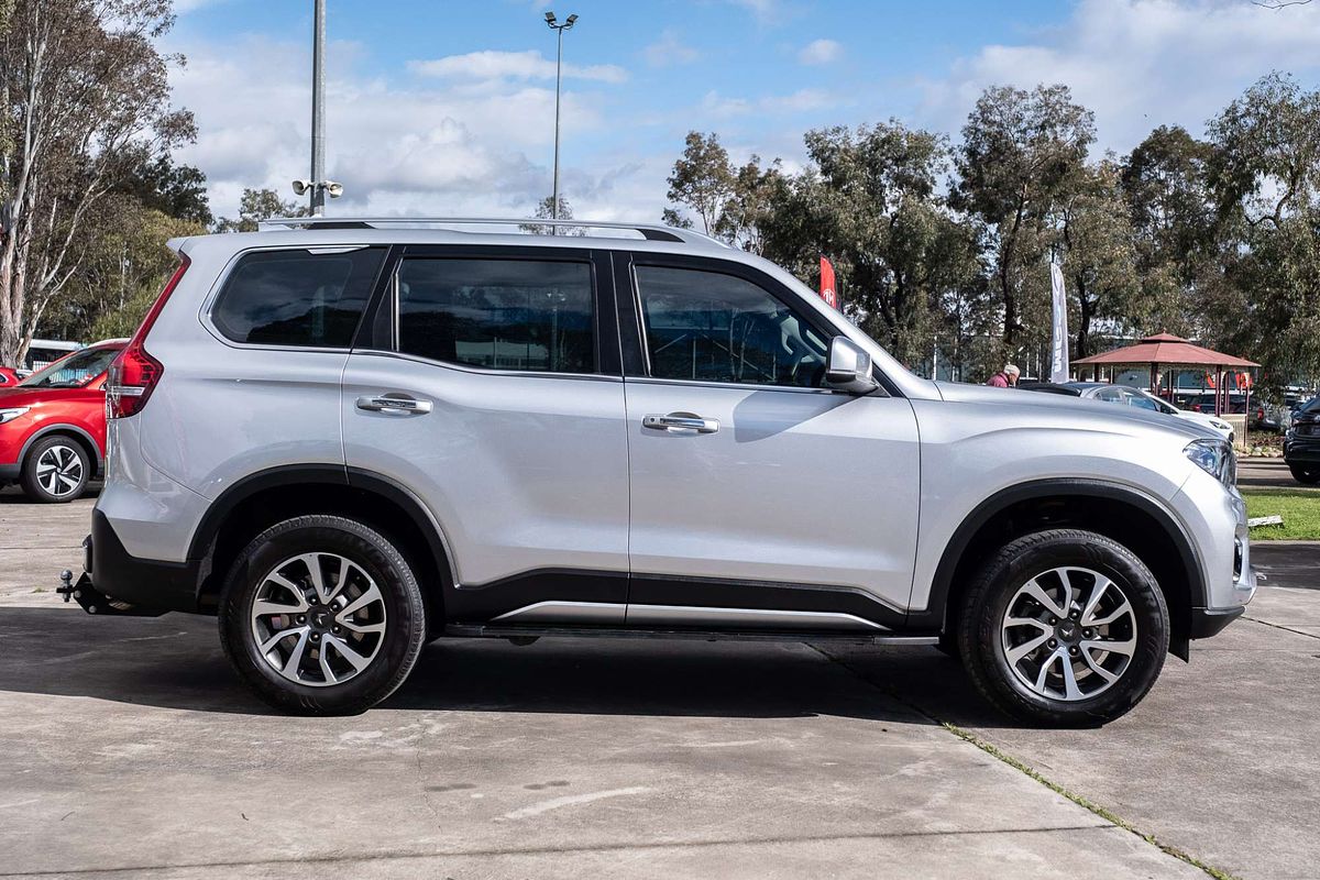 2023 Mahindra Scorpio Z8