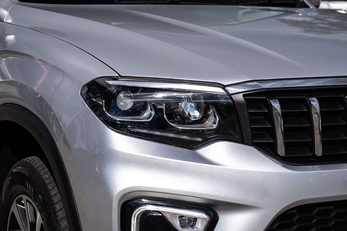2023 Mahindra Scorpio Z8