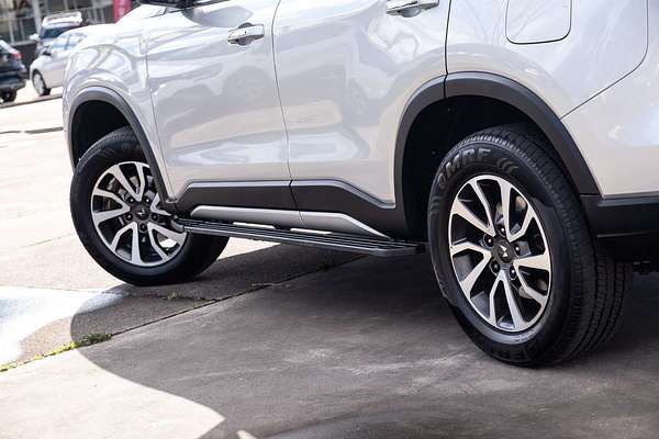 2023 Mahindra Scorpio Z8