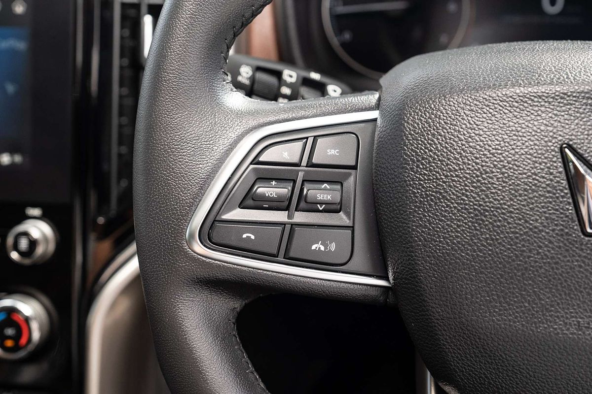 2023 Mahindra Scorpio Z8
