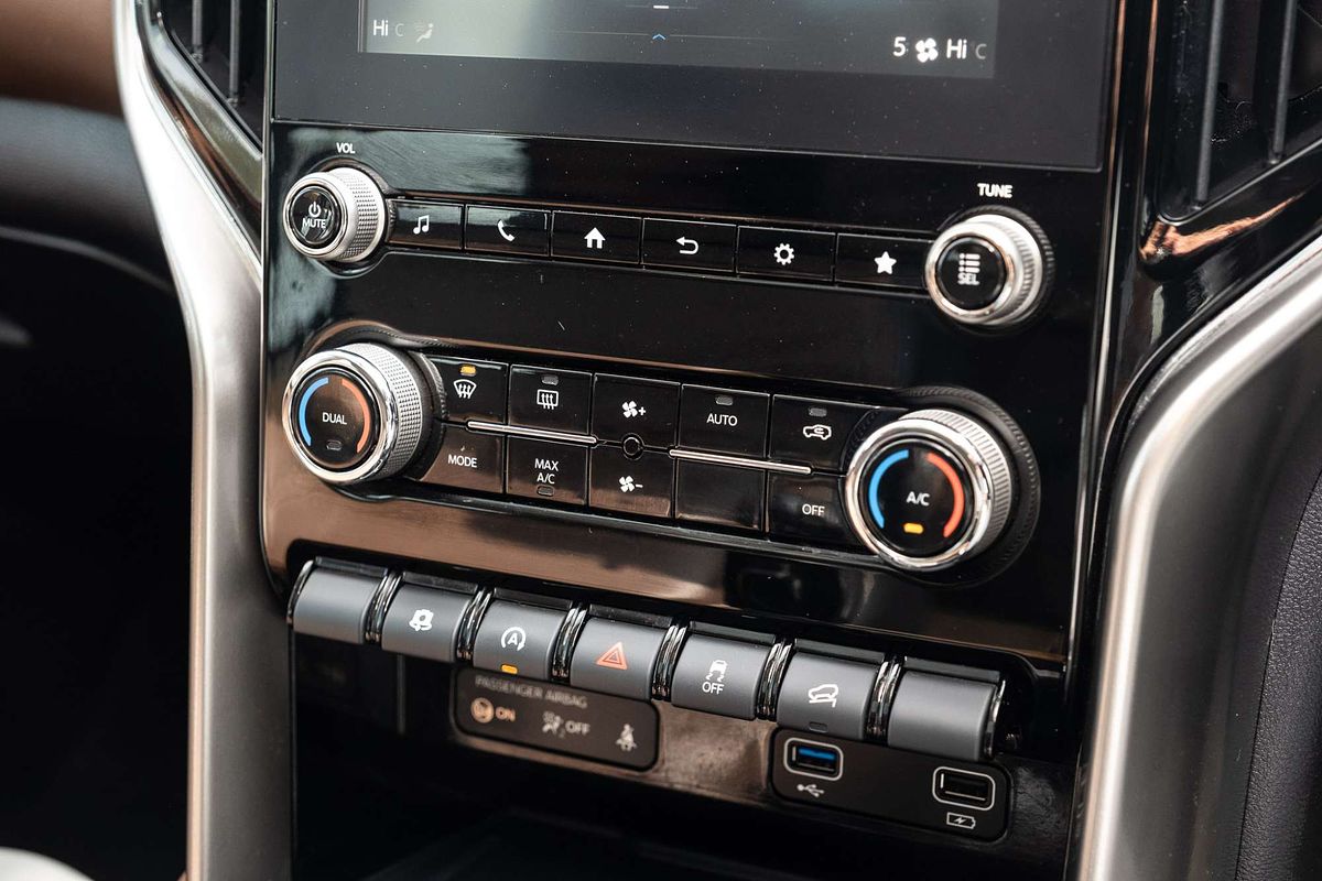 2023 Mahindra Scorpio Z8