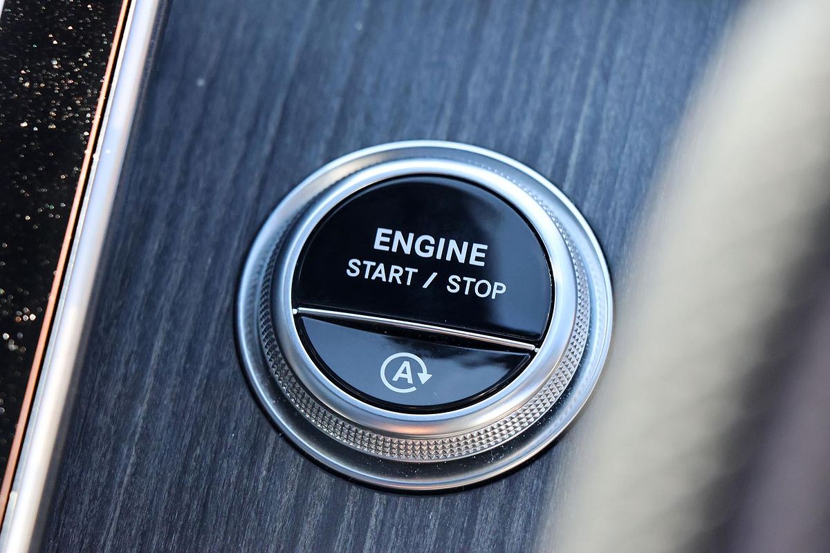 2024 Mercedes-Benz C-Class C200 W206