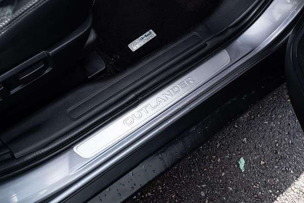 2014 Mitsubishi Outlander PHEV Aspire ZJ
