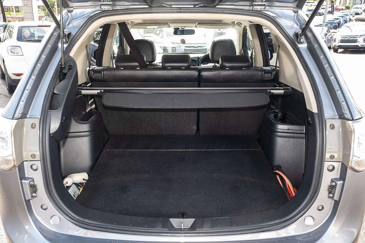 2014 Mitsubishi Outlander PHEV Aspire ZJ