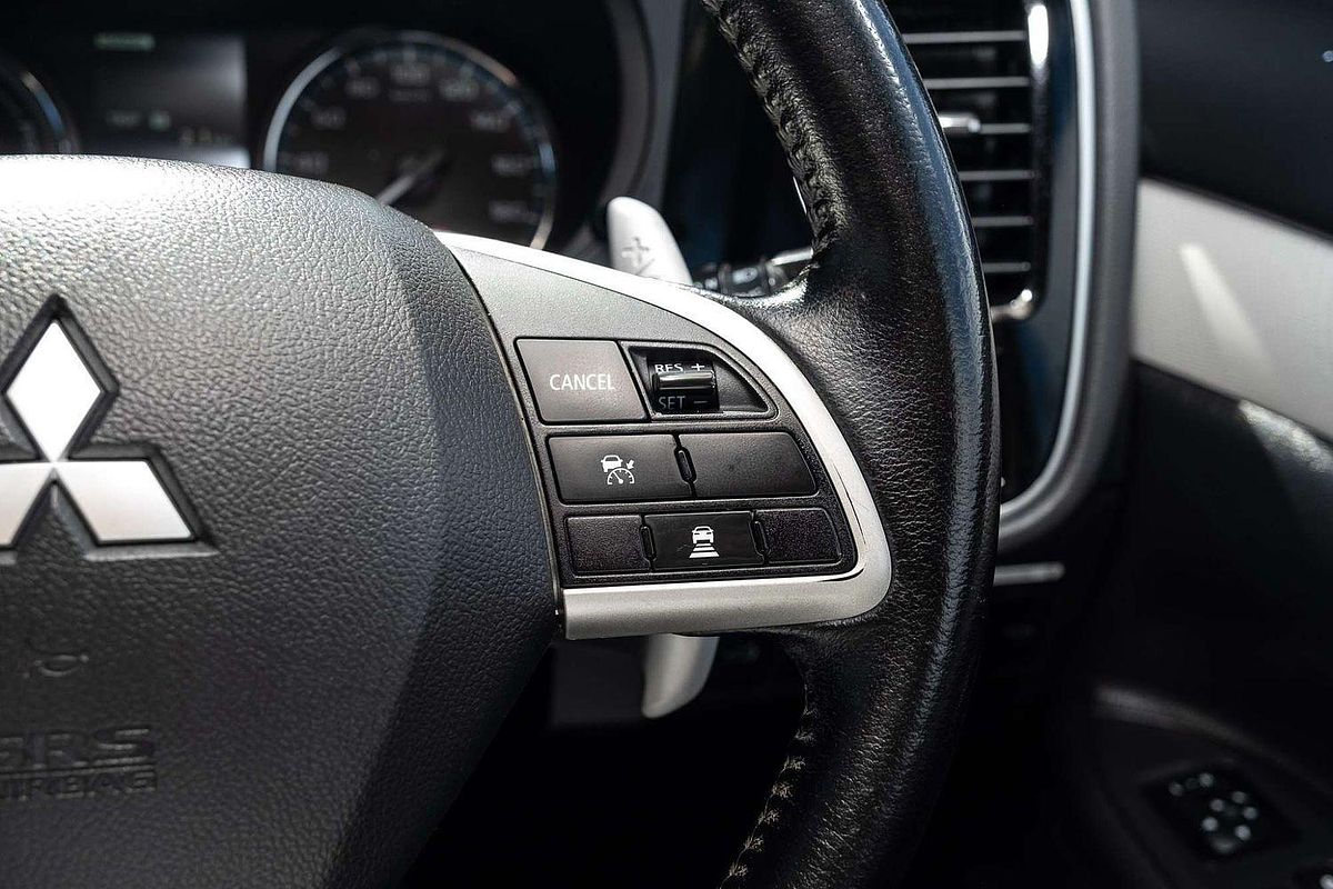 2014 Mitsubishi Outlander PHEV Aspire ZJ