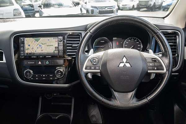 2014 Mitsubishi Outlander PHEV Aspire ZJ