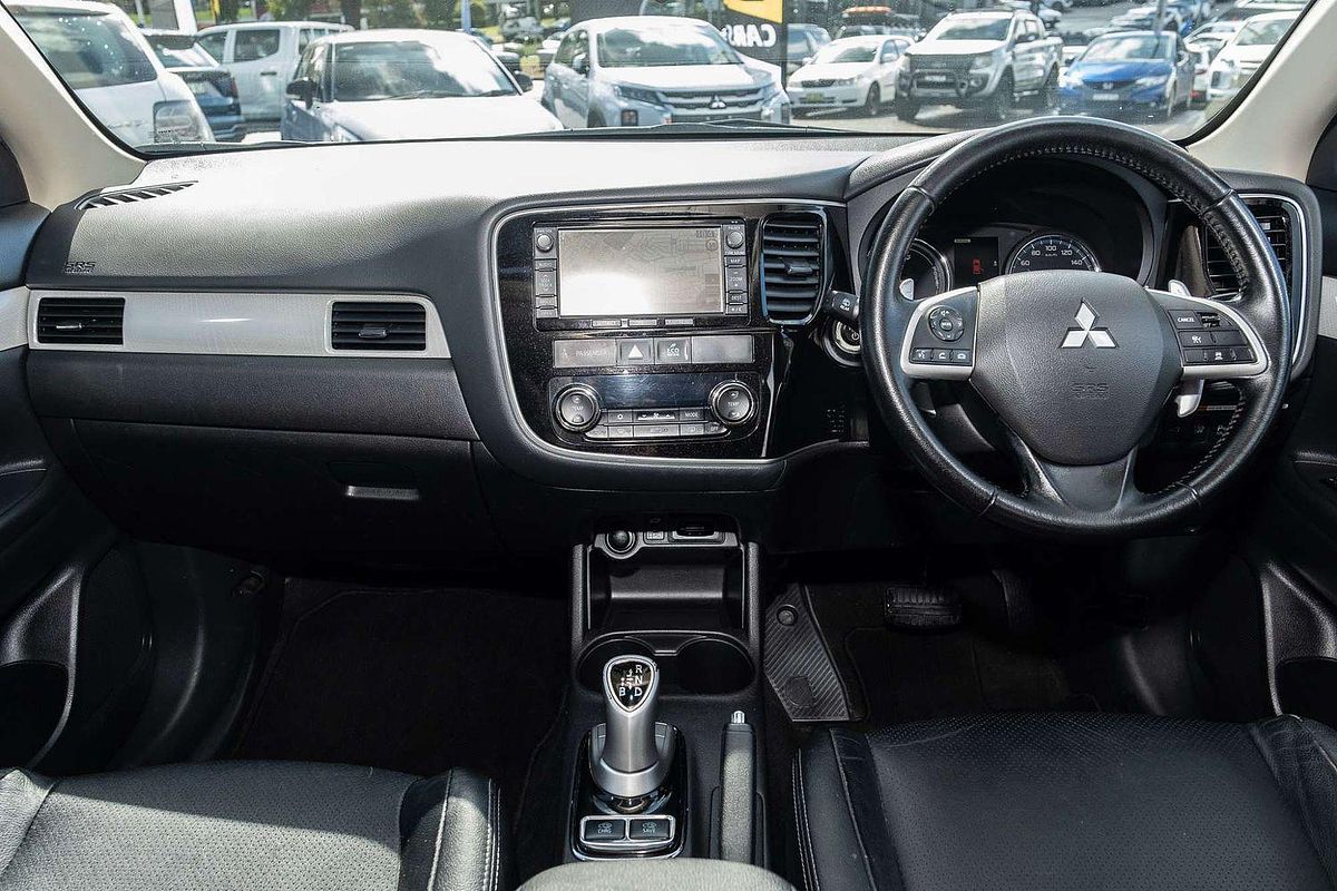 2014 Mitsubishi Outlander PHEV Aspire ZJ