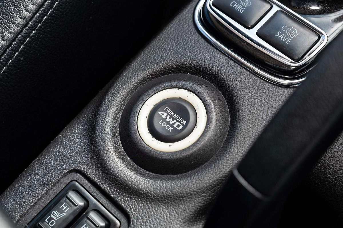 2014 Mitsubishi Outlander PHEV Aspire ZJ