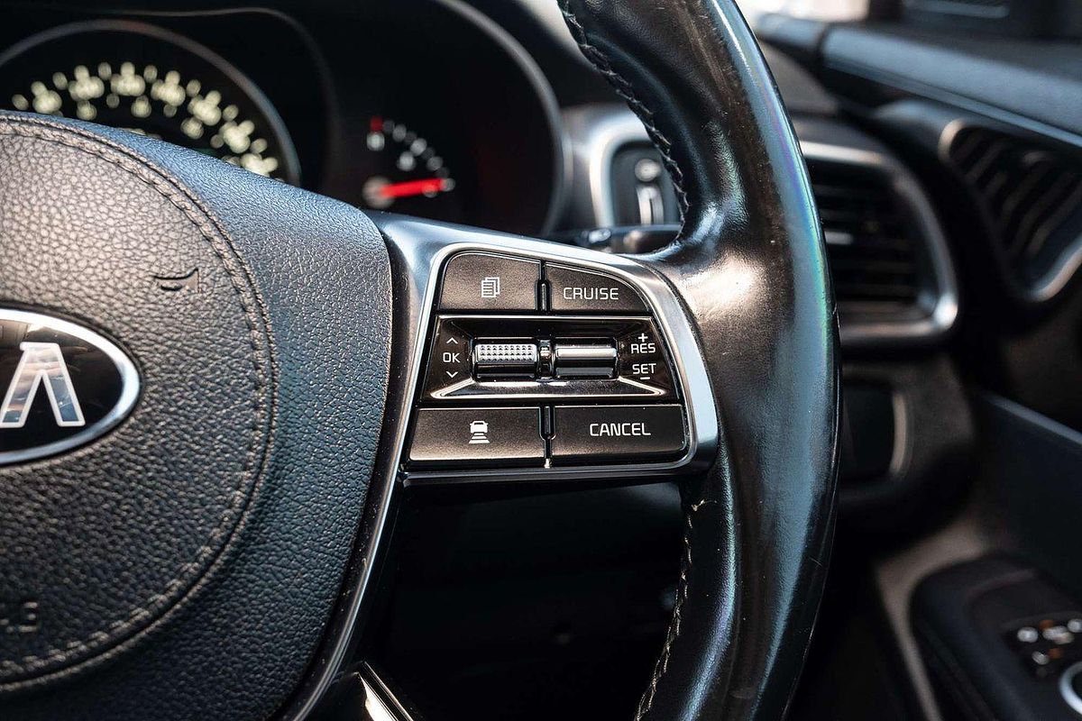 2017 Kia Sorento SLi UM