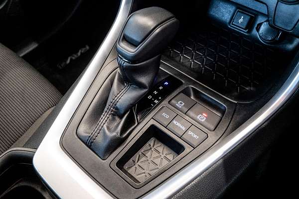 2020 Toyota RAV4 GX MXAA52R