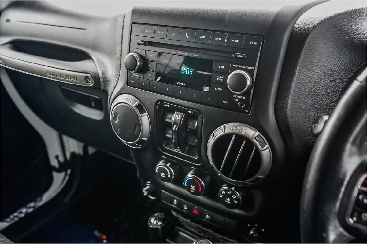 2011 Jeep Wrangler Unlimited Sport JK