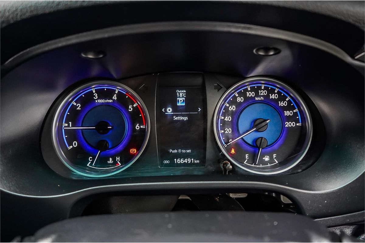 2018 Toyota Hilux SR5 GUN126R 4X4