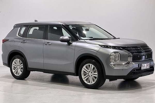 2023 Mitsubishi Outlander ES ZM