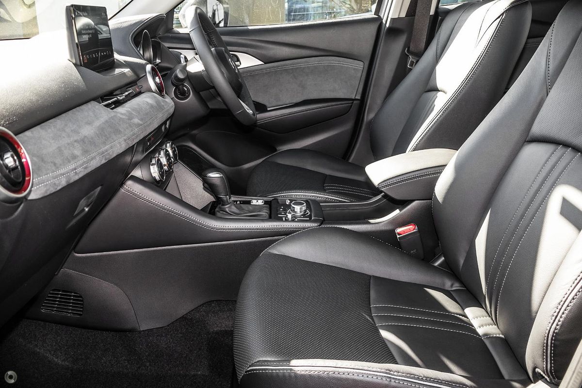 2025 Mazda CX-3 G20 Akari DK