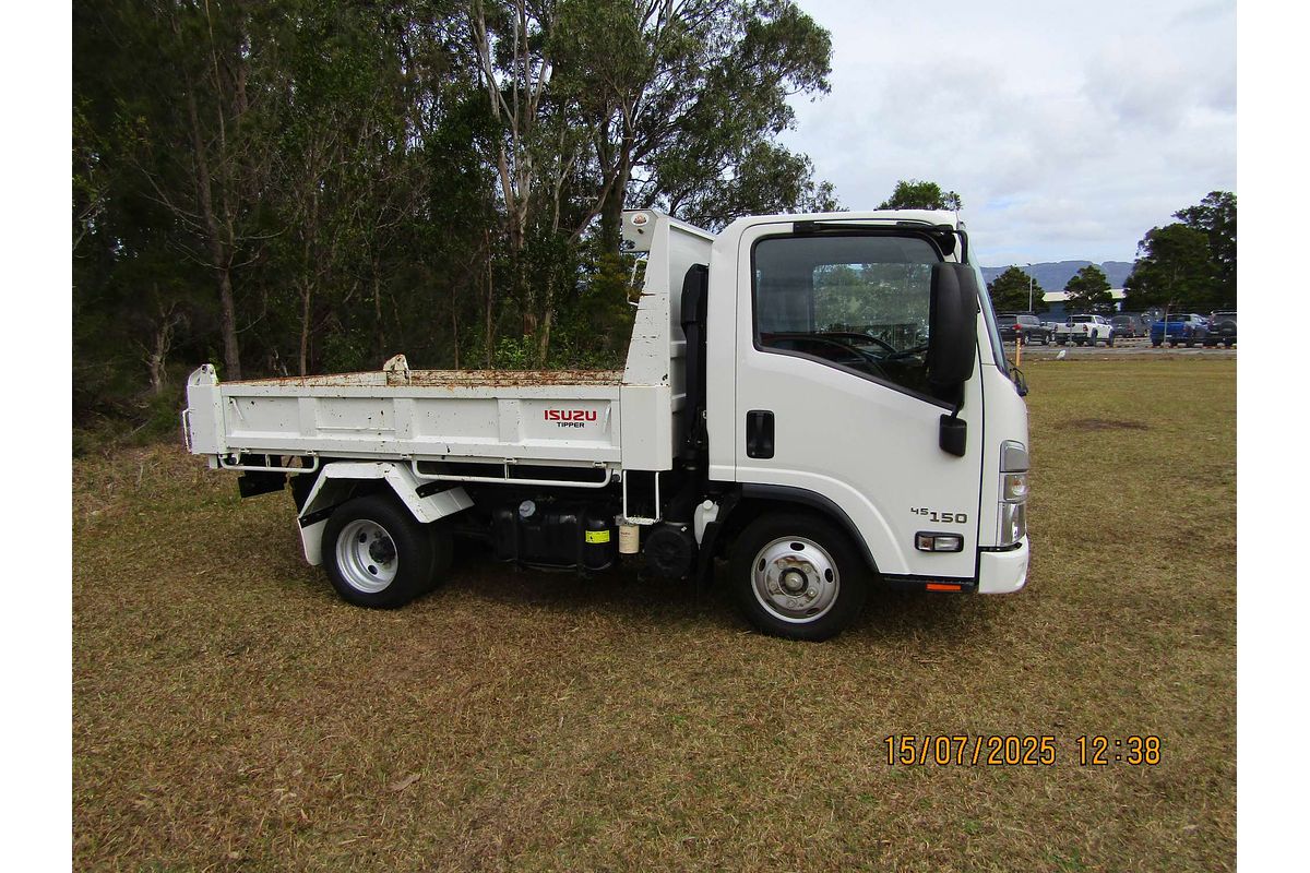 2022 Isuzu N Series NLR 45-150 4x2 SWB