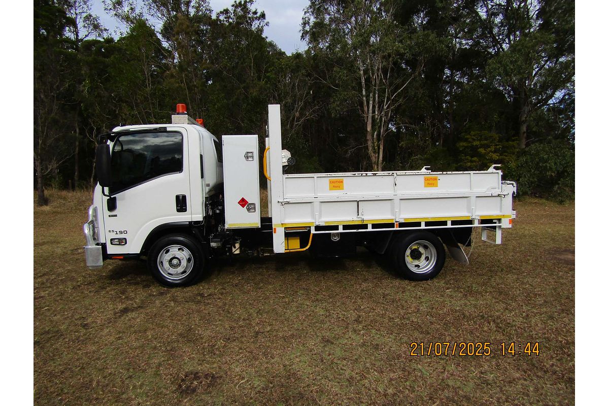 2017 Isuzu N Series NPR 65/45-190 4x2
