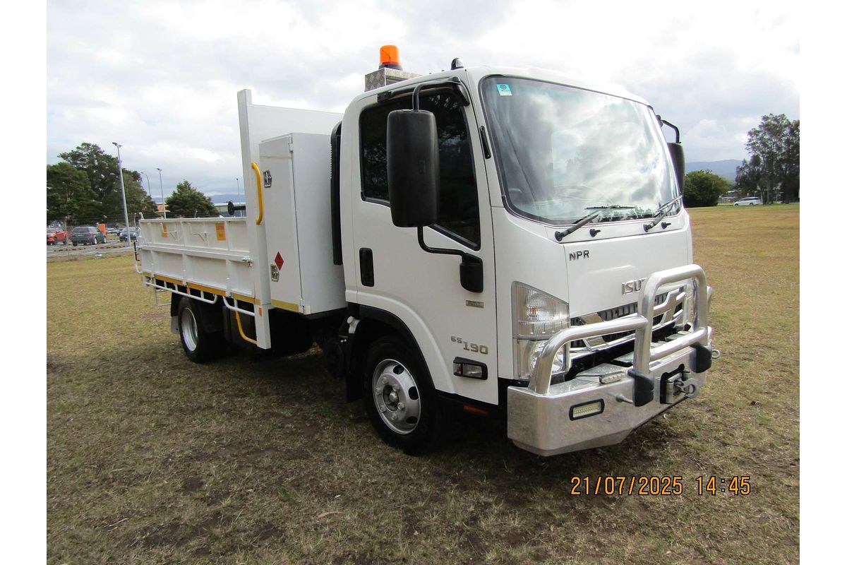2017 Isuzu N Series NPR 65/45-190 4x2