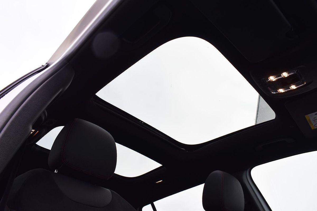 2024 Mercedes-Benz GLB-Class GLB200 X247