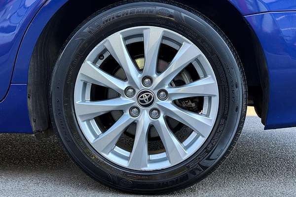 2020 Toyota Camry Ascent AXVH71R