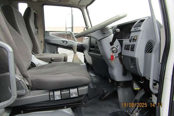 2011 Mitsubishi Fighter FK61FL 6.0 4x2 LWB