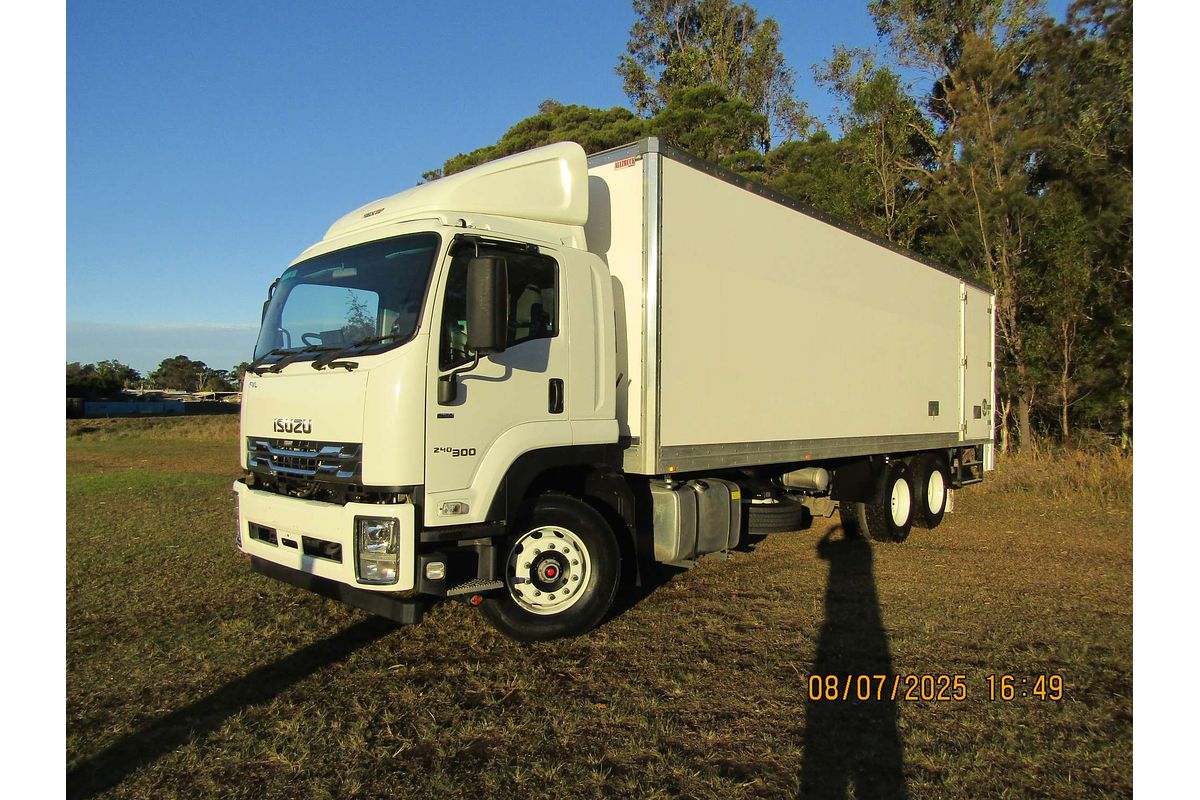 2023 Isuzu F Series FVL240-300 6x2 LWB