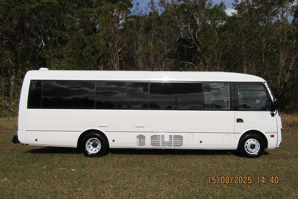 2022 Fuso Rosa Deluxe LWB