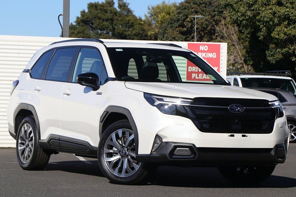 2025 Subaru Forester Hybrid Touring S6