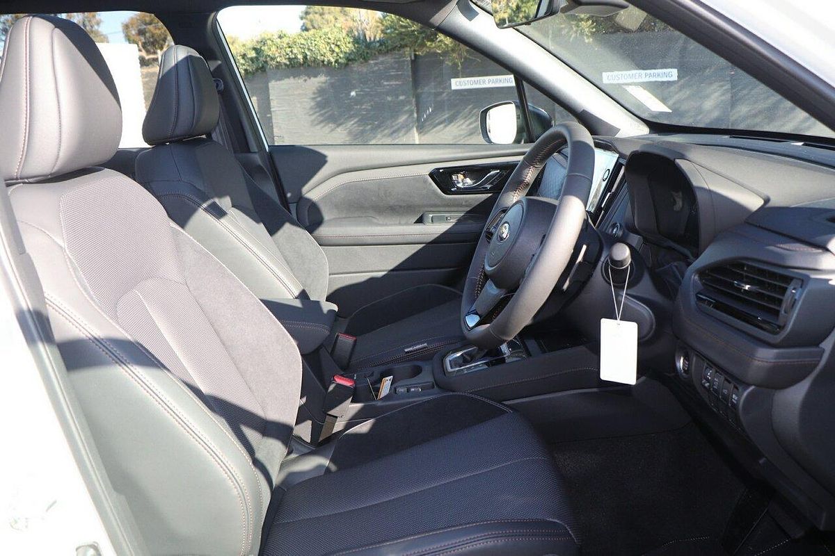 2025 Subaru Forester Hybrid Touring S6