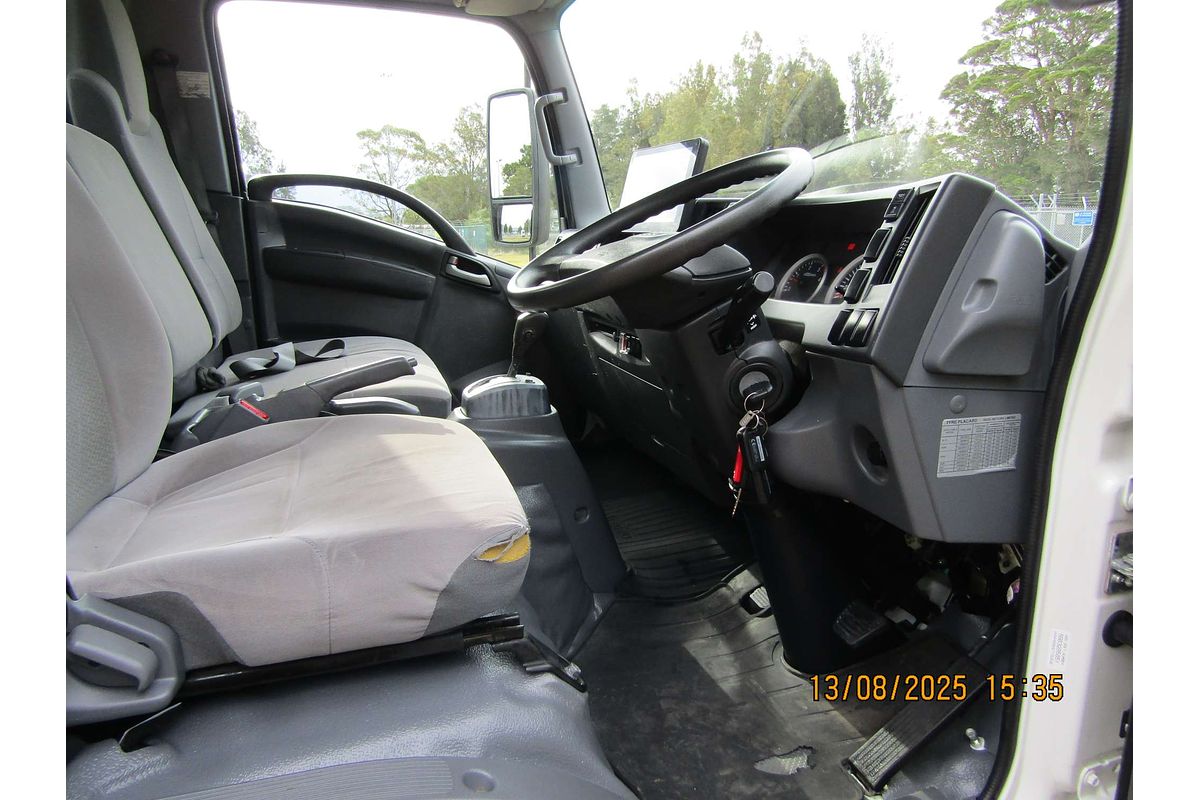 2017 Isuzu N Series NLR 45-150 4x2