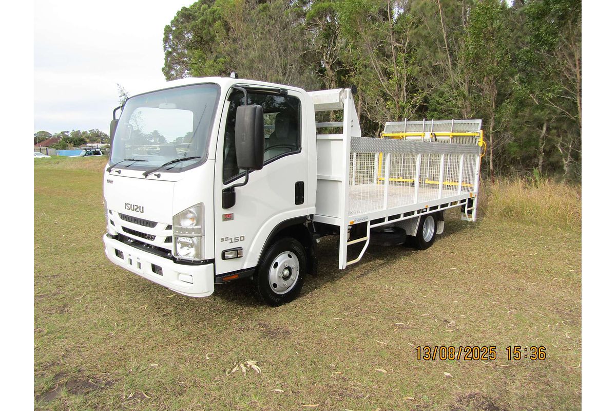 2017 Isuzu N Series NLR 45-150 4x2