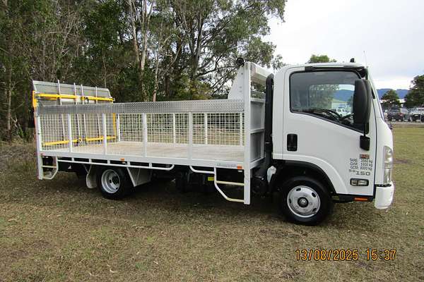 2017 Isuzu N Series NLR 45-150 4x2