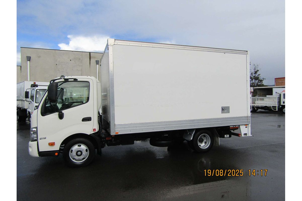 2022 Hino 300 Series 616 2WD