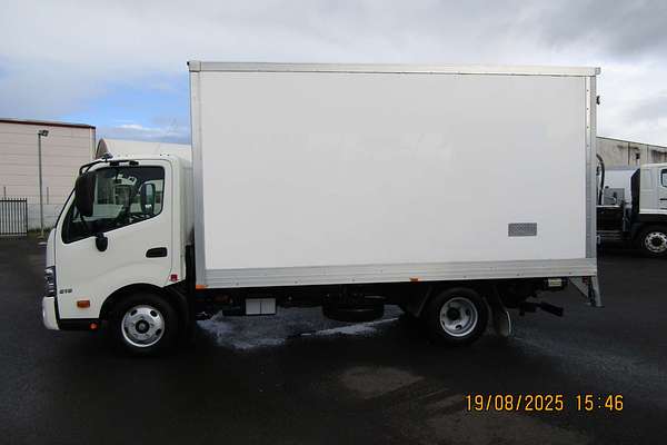 2023 Hino 300 Series 616 2WD