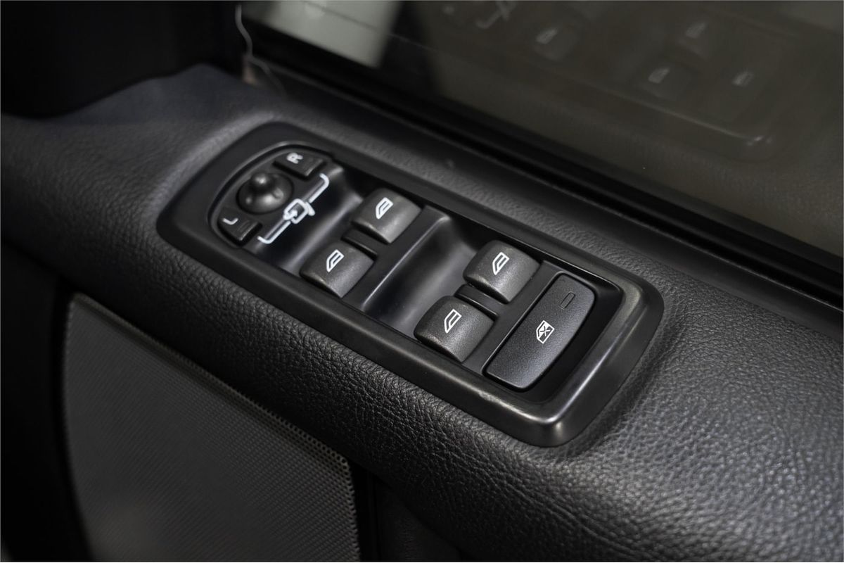 2015 Land Rover Discovery SDV6 HSE Series 4