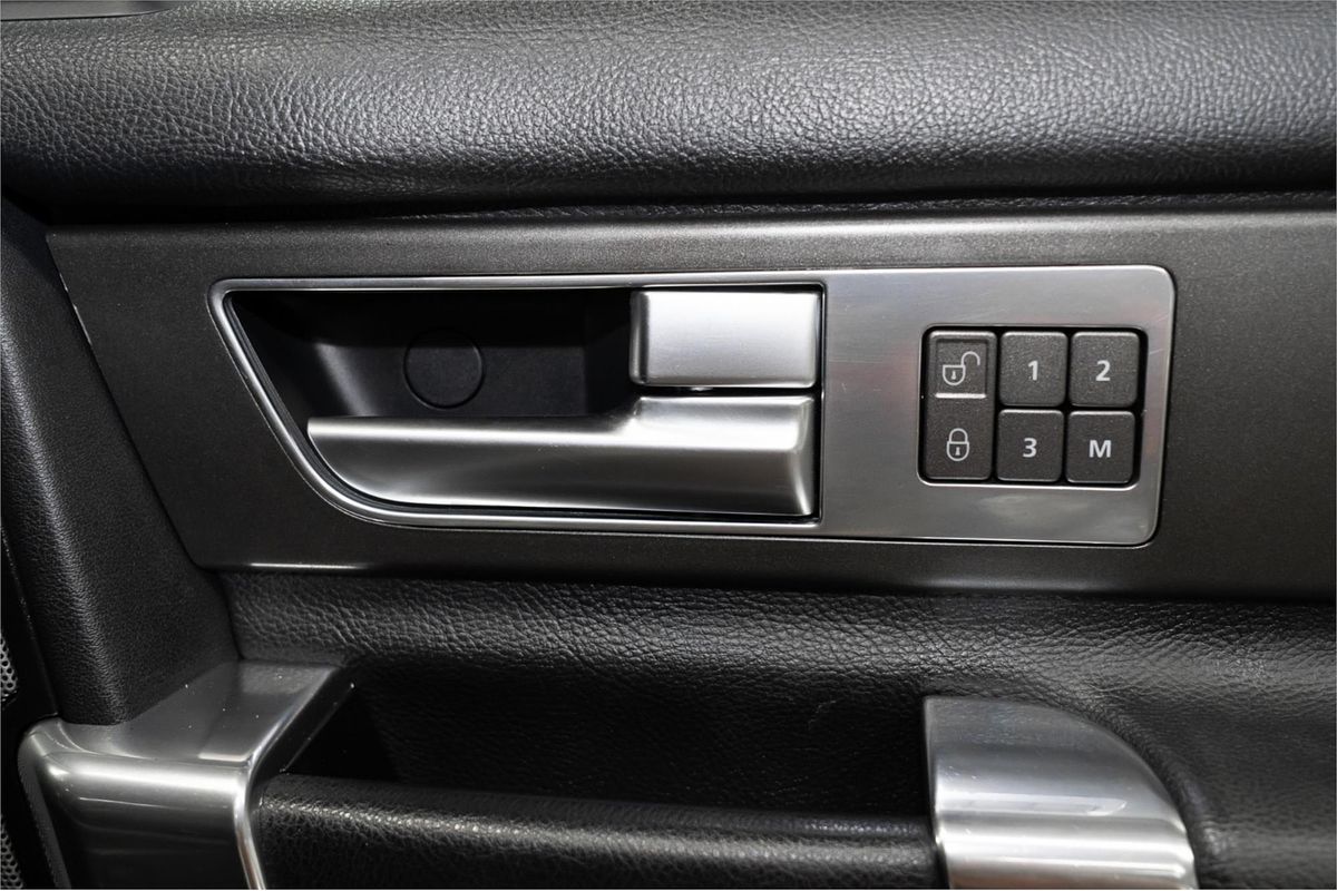 2015 Land Rover Discovery SDV6 HSE Series 4