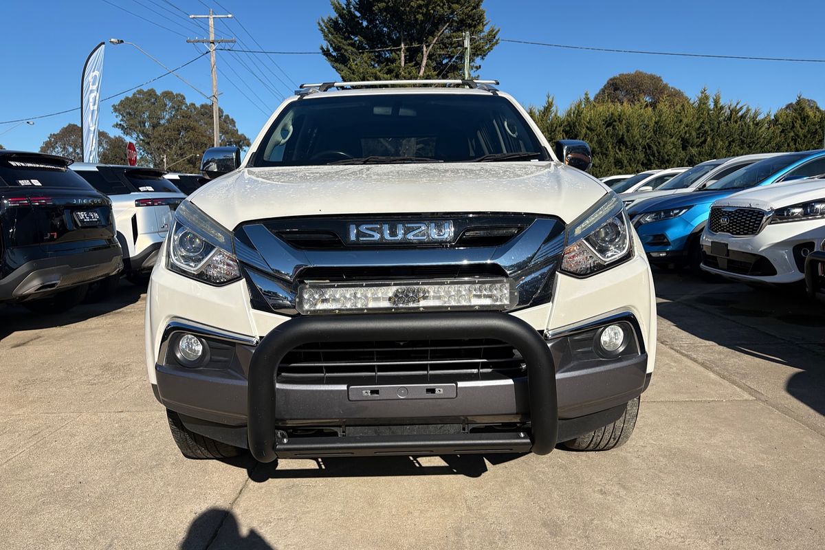 2020 Isuzu MU-X LS-T