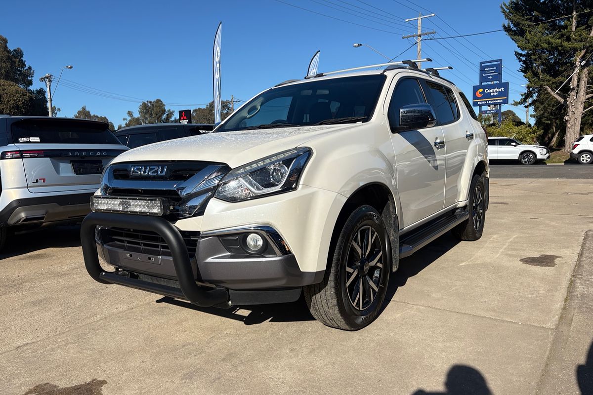2020 Isuzu MU-X LS-T